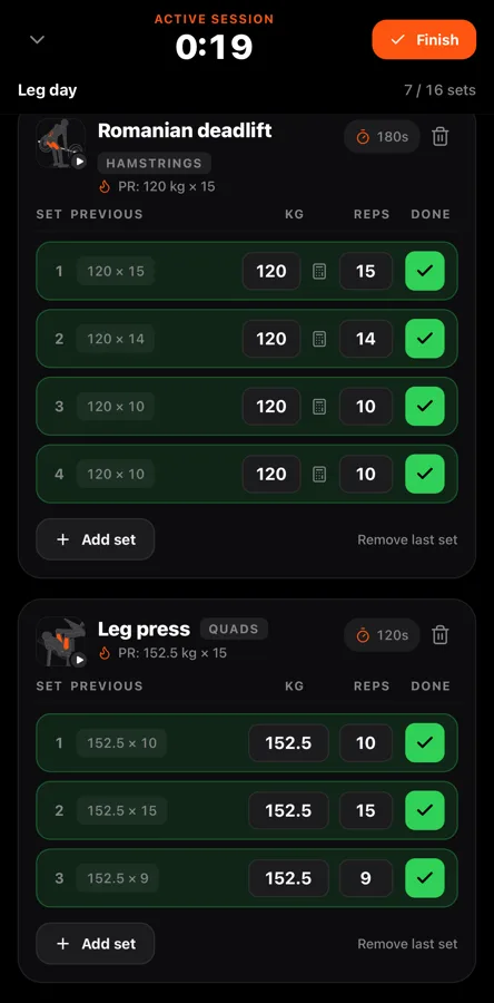 Gyme workout screen with previous weight and reps next to each set